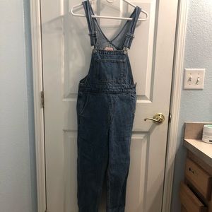 Levi’s denim mom jean overall